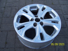 Laden Sie das Bild in den Galerie-Viewer, 1x Alufelge 17 Zoll 7.0" 5x108 55ET Silber Ford Rim Wheel FEL4396435098vw
