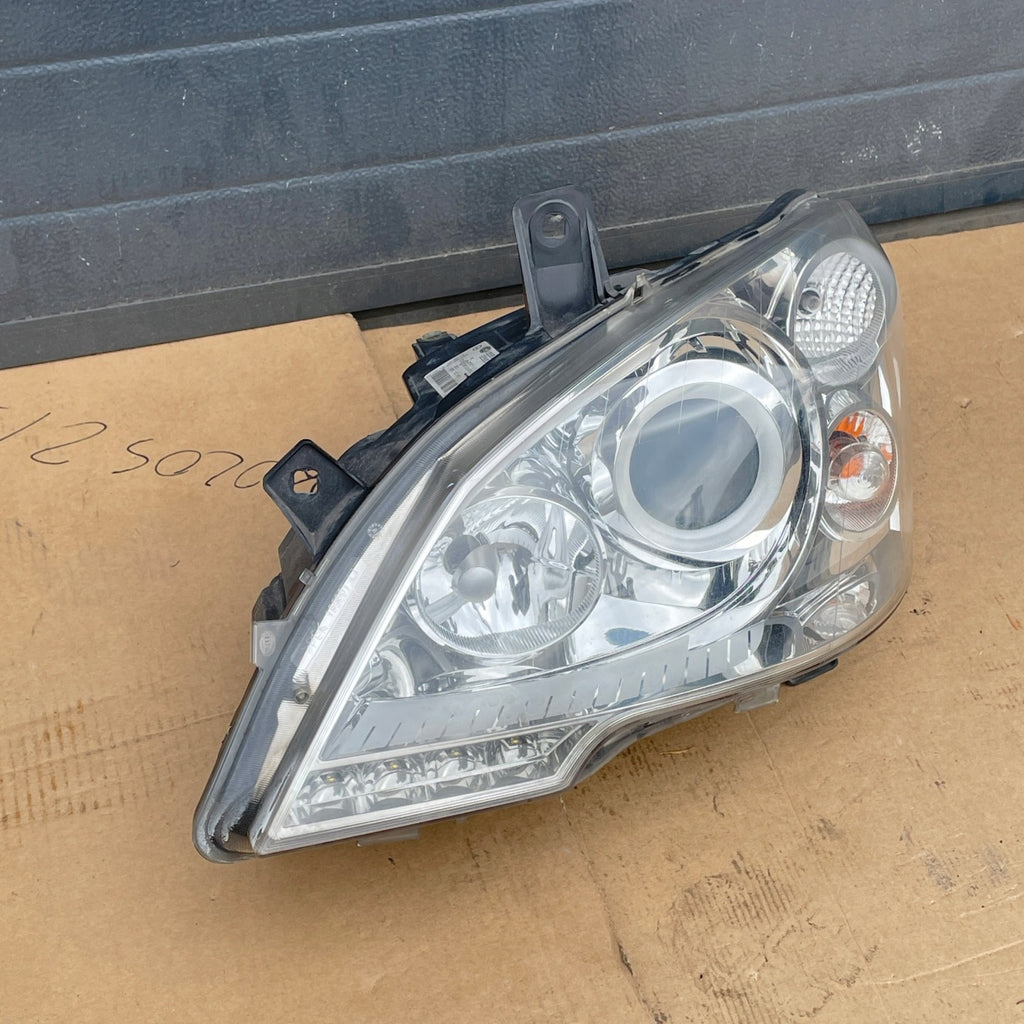 Frontscheinwerfer Mercedes-Benz Viano W639 A6398202861 Links Headlight SCH9572793332bf