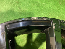 Laden Sie das Bild in den Galerie-Viewer, 1x Alufelge 18 Zoll 7.0" 5x112 39ET 2G7601025G VW Taigo Rim Wheel FEL5035651157pq