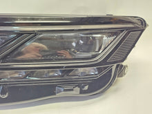 Laden Sie das Bild in den Galerie-Viewer, Frontscheinwerfer VW Touareg 761941081A 1EX013143 LED Links Headlight