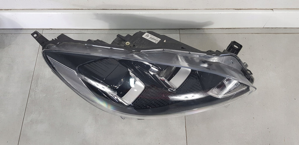 Frontscheinwerfer Ford Kuga LV4B-13E014-CA LED Rechts Scheinwerfer Headlight