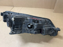 Laden Sie das Bild in den Galerie-Viewer, Frontscheinwerfer Skoda Superb III 3V1941017A Xenon Links Scheinwerfer Headlight