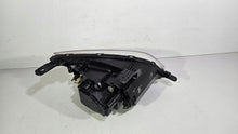 Laden Sie das Bild in den Galerie-Viewer, Frontscheinwerfer Opel Antara 17284623648 Links Scheinwerfer Headlight SCH8447236639yp