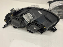Load image into Gallery viewer, Frontscheinwerfer Peugeot Expert 9808235780-00 Xenon Rechts oder Links SCH8841398833cc