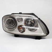 Laden Sie das Bild in den Galerie-Viewer, Frontscheinwerfer VW Touran 1T0941032F Xenon Rechts Scheinwerfer Headlight