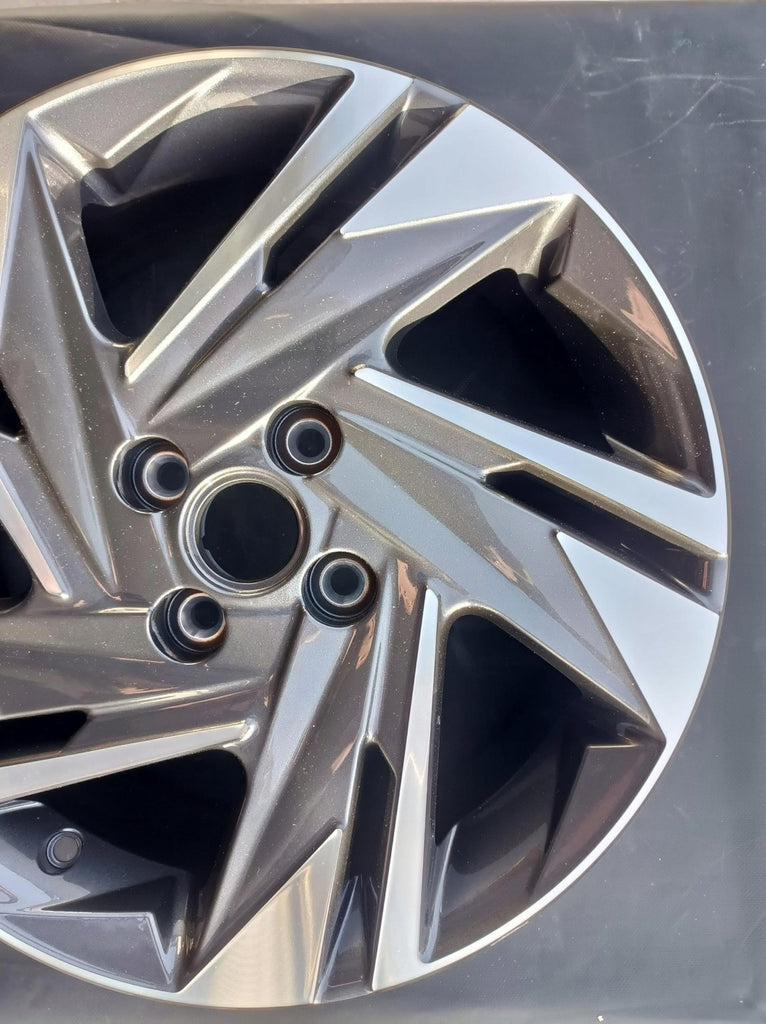1x Alufelge 16 Zoll 6.0" 4x100 50ET Glanz Graphit 5291000200 Hyundai Bayon Mg FEL3587531554ku