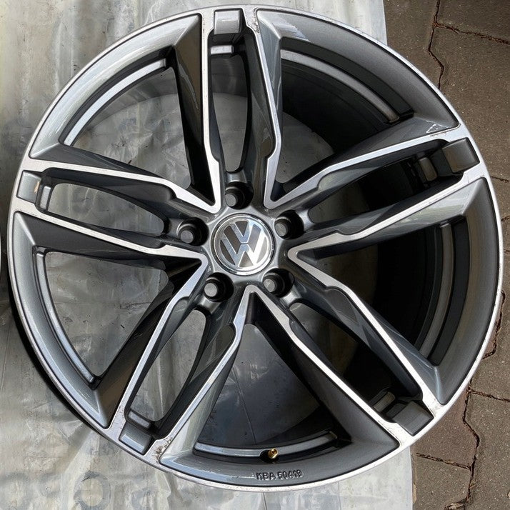 1x Alufelge 19 Zoll 8.5" 5x112 45ET 101028843 Rim Wheel