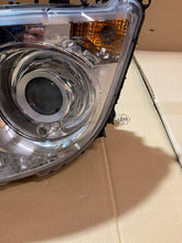 Laden Sie das Bild in den Galerie-Viewer, Frontscheinwerfer Mercedes-Benz A9608202639 Xenon Links Scheinwerfer Headlight SCH9414888850tq