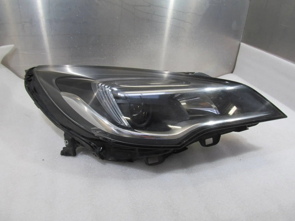 Frontscheinwerfer Opel Astra 39111144 Rechts Scheinwerfer Headlight SCH9885906882zy