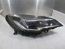 Laden Sie das Bild in den Galerie-Viewer, Frontscheinwerfer Opel Astra 39111144 Rechts Scheinwerfer Headlight SCH9885906882zy