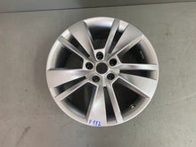 Laden Sie das Bild in den Galerie-Viewer, 1x Alufelge 18 Zoll 7.0" 5x112 43ET 565601025C Skoda Kodiaq Rim Wheel FEL5396096782op