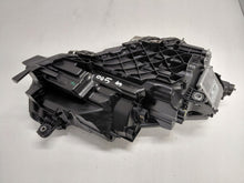 Laden Sie das Bild in den Galerie-Viewer, Frontscheinwerfer Skoda Octavia IV 5E4941009 LED Links Scheinwerfer Headlight SCH4061896601oa