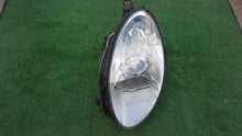 Laden Sie das Bild in den Galerie-Viewer, Frontscheinwerfer Mercedes-Benz W251 A2518200161 Links Scheinwerfer Headlight