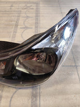 Laden Sie das Bild in den Galerie-Viewer, Frontscheinwerfer Opel Karl Links Scheinwerfer Headlight