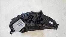 Laden Sie das Bild in den Galerie-Viewer, Frontscheinwerfer Tesla Model 3 1077375-00-C Links Scheinwerfer Headlight