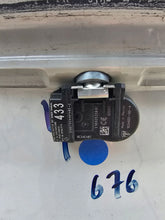 Laden Sie das Bild in den Galerie-Viewer, 4x Alufelge 19 Zoll 8.0" 5x120 40ET Glanz Silber 6007214-00-D Tesla Model S FEL8048573631bs