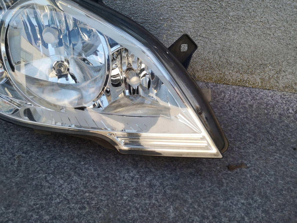 Frontscheinwerfer Mercedes-Benz Vito W639 A6398201961 Rechts Headlight SCH7090318290bi