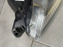 Laden Sie das Bild in den Galerie-Viewer, Frontscheinwerfer Mercedes-Benz W221 A2218206959 Xenon Links Headlight SCH1153953825sb