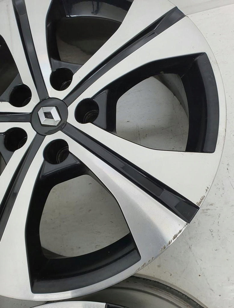 4x Alufelge 17 Zoll 7.0" 5x114.3 49ET 403007582R Renault Megane III 1 Rim Wheel FEL9556505376vc