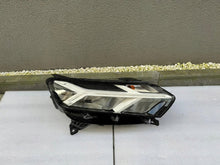 Load image into Gallery viewer, Frontscheinwerfer Dacia Sandero 260107978R 260601750R Rechts oder Links