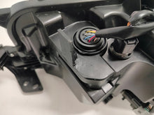 Laden Sie das Bild in den Galerie-Viewer, Frontscheinwerfer Mazda Cx30 Full LED Ein Stück (Rechts oder Links) Headlight SCH8379831849qg