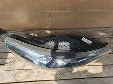Laden Sie das Bild in den Galerie-Viewer, Frontscheinwerfer Hyundai I30 III G4921-64010 G4921-64020 Rechts Headlight SCH6085761407vr