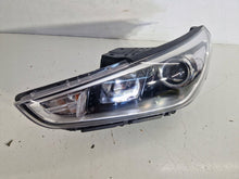 Laden Sie das Bild in den Galerie-Viewer, Frontscheinwerfer Hyundai I30 III 92102-G4000 Links Scheinwerfer Headlight SCH7364437837ux