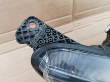 Laden Sie das Bild in den Galerie-Viewer, Frontscheinwerfer Ford Focus NX7B-13E014-CF Rechts Scheinwerfer Headlight SCH8224777636us