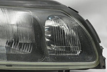 Laden Sie das Bild in den Galerie-Viewer, Frontscheinwerfer Volvo S60 I 89007860 8693578 Rechts Scheinwerfer Headlight SCH1328672084vz