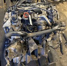 Load image into Gallery viewer, Motor Audi VW A5 A4 I CAG 2.0 TDI 228TKm Diesel Engine Komplett MOT1026903044ar
