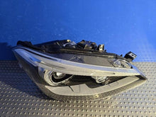Laden Sie das Bild in den Galerie-Viewer, Frontscheinwerfer BMW 1 F21 F20 722968010 Rechts Scheinwerfer Headlight SCH5104903049uq