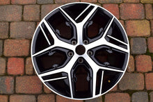 Laden Sie das Bild in den Galerie-Viewer, 1x Alufelge 19 Zoll 8.0&quot; 5x112 45ET Glanz Schwarz 575601025H Seat Ateca