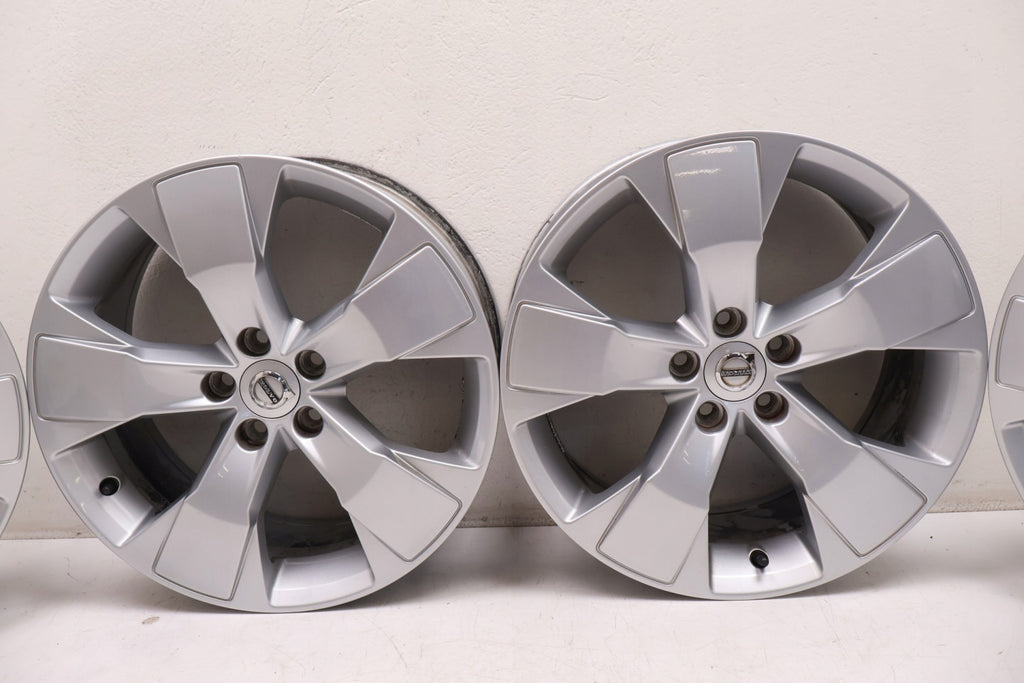 4x Alufelge 18 Zoll 7.5" 5x108 50 5ET Glanz Silber 31471553 Volvo Xc40 Rim Wheel FEL1483128526rv