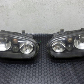 Frontscheinwerfer VW Golf IV 32424323 Ein Satz Scheinwerfer Headlight SCH1021856777sg