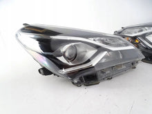 Load image into Gallery viewer, Frontscheinwerfer Toyota Yaris PJT4411 Rechts Scheinwerfer Headlight