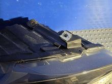 Load image into Gallery viewer, Frontscheinwerfer VW Polo IV 6R1941016E Rechts Scheinwerfer Headlight