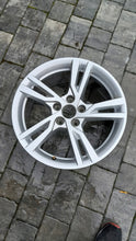 Load image into Gallery viewer, 1x Alufelge 17 Zoll 7.5&quot; 5x112 43ET Glanz Silber 8V0601025DD Audi A3 Rim Wheel