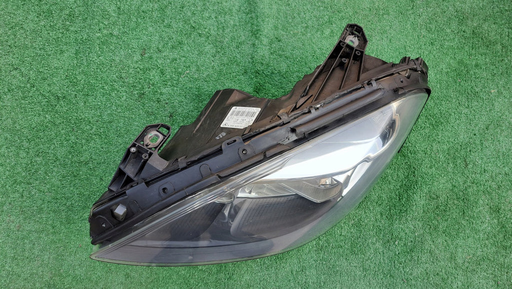 Frontscheinwerfer Mercedes-Benz W246 A2468200161 LED Links Headlight