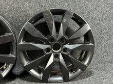 Load image into Gallery viewer, 1x Alufelge 17 Zoll 6.0" 5x112 45ET Glanz Silber 5E0601025N Skoda Octavia Iii FEL2797252850ka