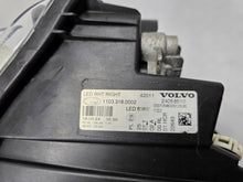 Laden Sie das Bild in den Galerie-Viewer, Frontscheinwerfer Volvo 24056510 LED Rechts Scheinwerfer Headlight SCH1264294659zs