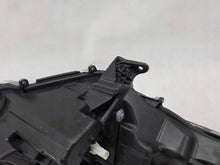 Laden Sie das Bild in den Galerie-Viewer, Frontscheinwerfer Toyota 4 Yaris EUK08 Links Scheinwerfer Headlight SCH5707667052yt