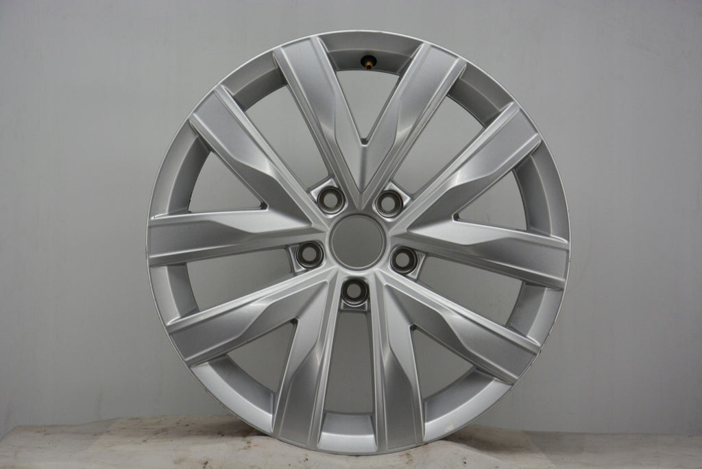 1x Alufelge 17 Zoll 7.0" 5x112 40ET Glanz Silber 3G8601025 Vw Rim Wheel