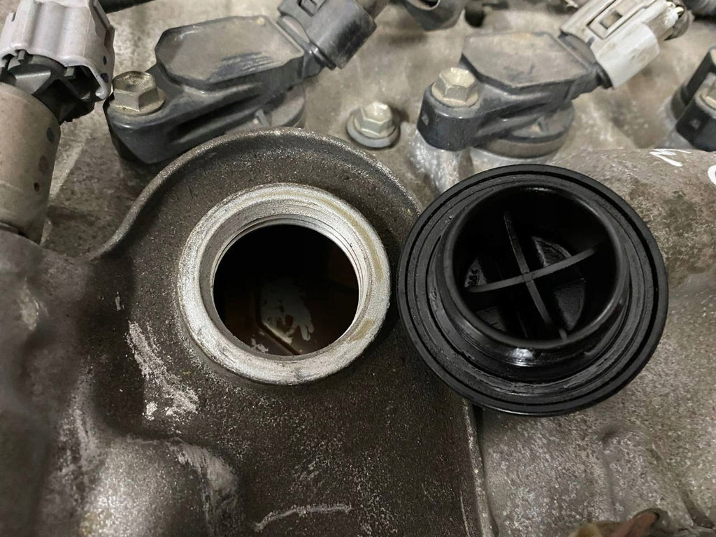 Motor Toyota Prius Plus 2ZR 1.8 2012 Hybrid Engine Komplett