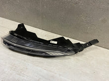 Load image into Gallery viewer, Frontscheinwerfer Hyundai Bayon 92207-Q0600 LED Links Scheinwerfer Headlight