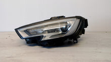 Laden Sie das Bild in den Galerie-Viewer, Frontscheinwerfer Audi A3 8V0941005E Xenon Links Scheinwerfer Headlight