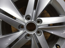 Load image into Gallery viewer, 1x Alufelge 16 Zoll 7.0&quot; 5x112 48ET Silber 5H0601025K6 VW Golf Viii Rim Wheel