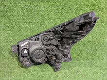 Load image into Gallery viewer, Frontscheinwerfer Renault Trafic III 260109424R Rechts Scheinwerfer Headlight SCH5916913561gy