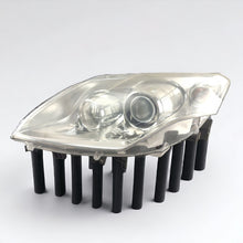 Laden Sie das Bild in den Galerie-Viewer, Frontscheinwerfer Renault Laguna III 260600035R Xenon Links Headlight