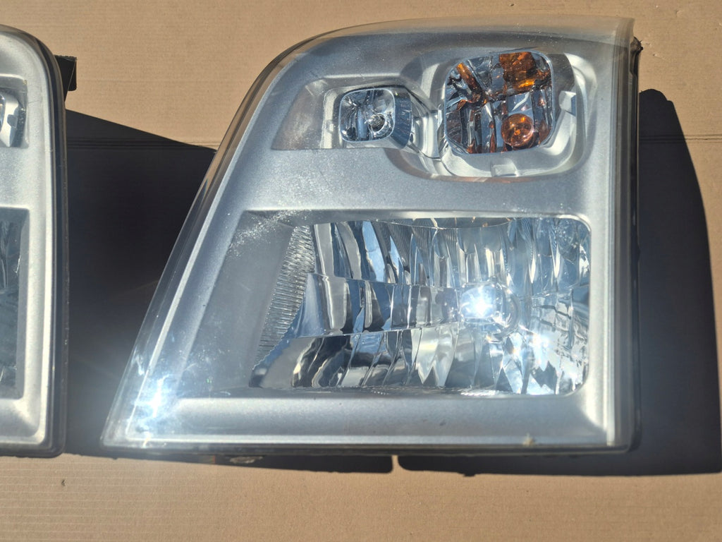 Frontscheinwerfer Ford Transit 6C11-13W030-DC Ein Satz Scheinwerfer Headlight SCH7995052058ft