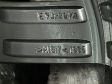 Laden Sie das Bild in den Galerie-Viewer, 1x Alufelge 20 Zoll 9.0" 5x112 35ET Glanz Graphit 6883753 BMW G05 G06 Rim Wheel FEL6446220605el